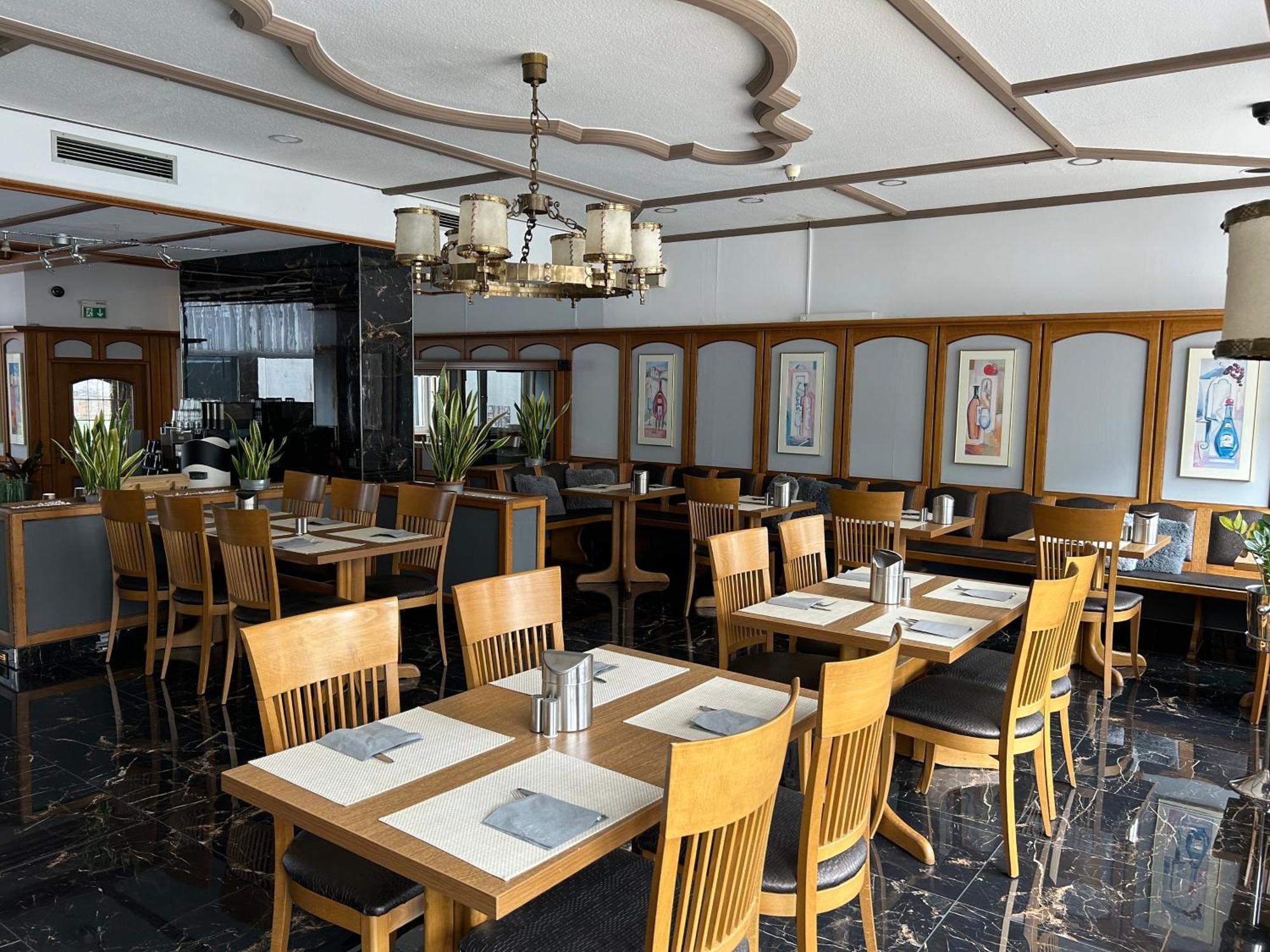 Concorde Hotel 3*
